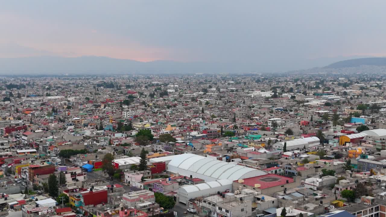 Suburban life in Ecatepec through aerial footage