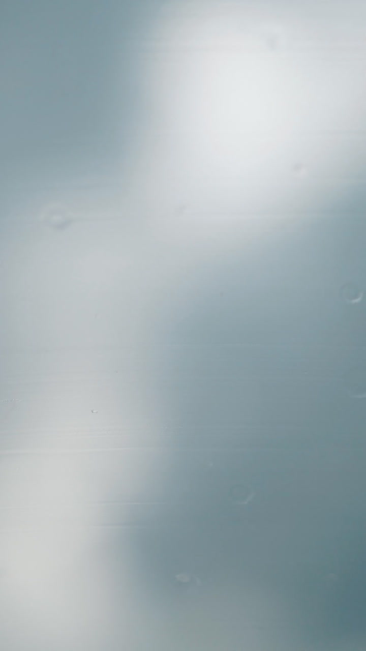 Blurred Light on a Smooth Surface