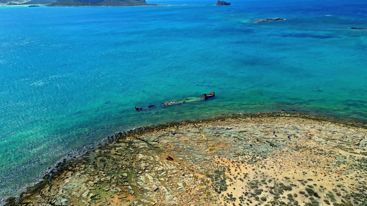Beach with stunning turquoise sea in Gramvousa, Greece