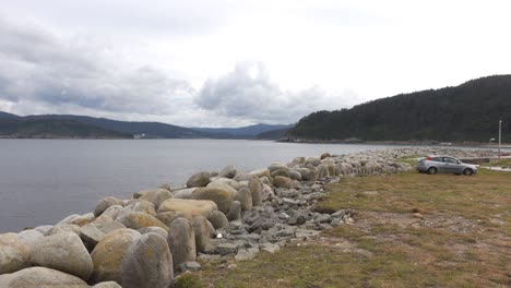 Paronamic-view-of-the-sea-by-the-coastal-line-in-Village-Estaca-de-Bares,-galicia-on-a-Cloudy-Day,-with-sony-rx100-va