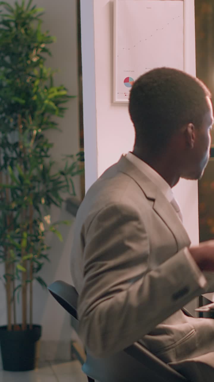 Vertical video Accountant imputing revenue figures