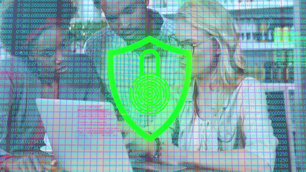 animación del icono del candado y procesamiento de datos sobre mujer caucásica usando portátil