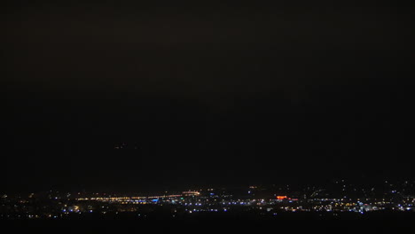 Ciudad-De-Noche-Y-Tormenta-Inicial