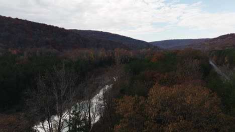 Autumn-Foliage-Around-Cedar-Flats-Basin-In-Winslow-Township,-Arkansas,-USA