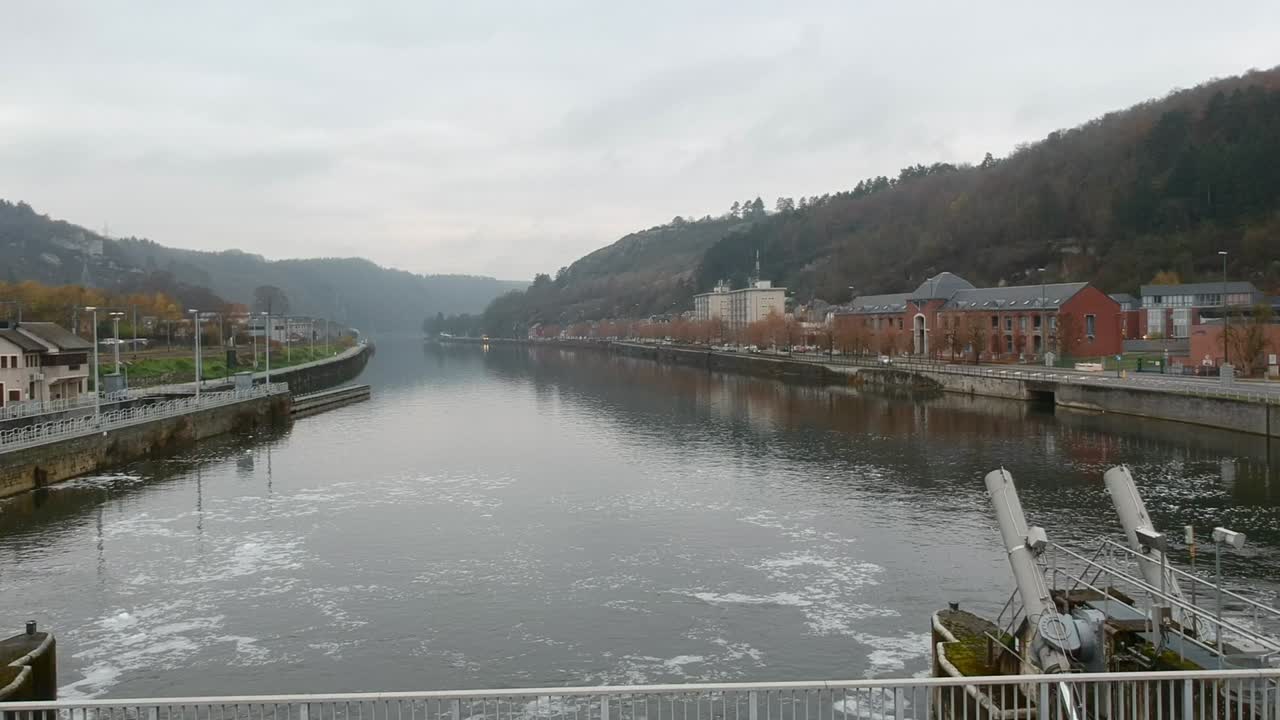 운하 옆 마을의 조감도