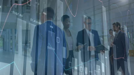 animación del procesamiento de datos financieros sobre personas de negocios