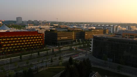 Drohnenaufnahmen-Auf-Der-JFK-Straße-In-Kirchberg,-Luxemburg