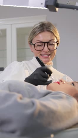 permanent makeup procedure