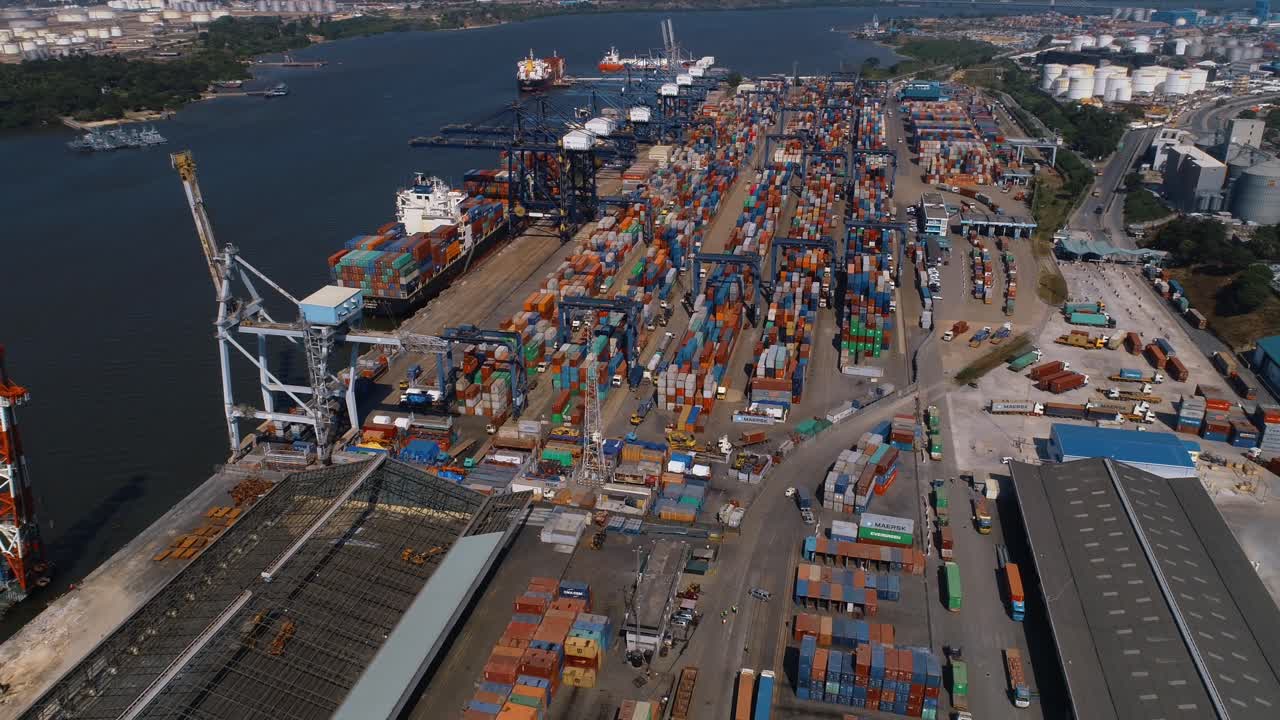 다르에스살람 항구 조감도