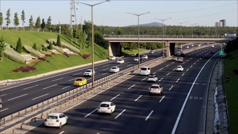 Intercity-Road-Traffic