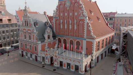 Famous-European-Landmark-Church-Building-in-Riga,-Latvia---Aerial-Approaching-Establisher-View