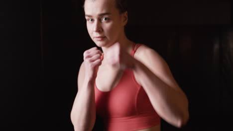 entrenamiento de boxeo femenino