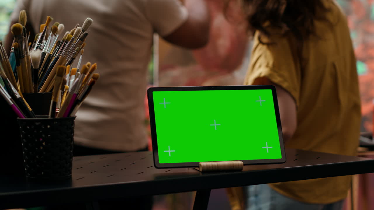 Studio d'arte con tablet