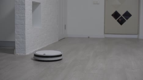 tecnología de videoconferencia en la cocina para videollamadas con colegas en el hogar y en las oficinas