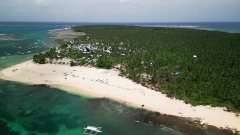 Luftaufnahme-Der-Weißen-Sandstrandküste-Der-Insel-Siargao,-Philippinen