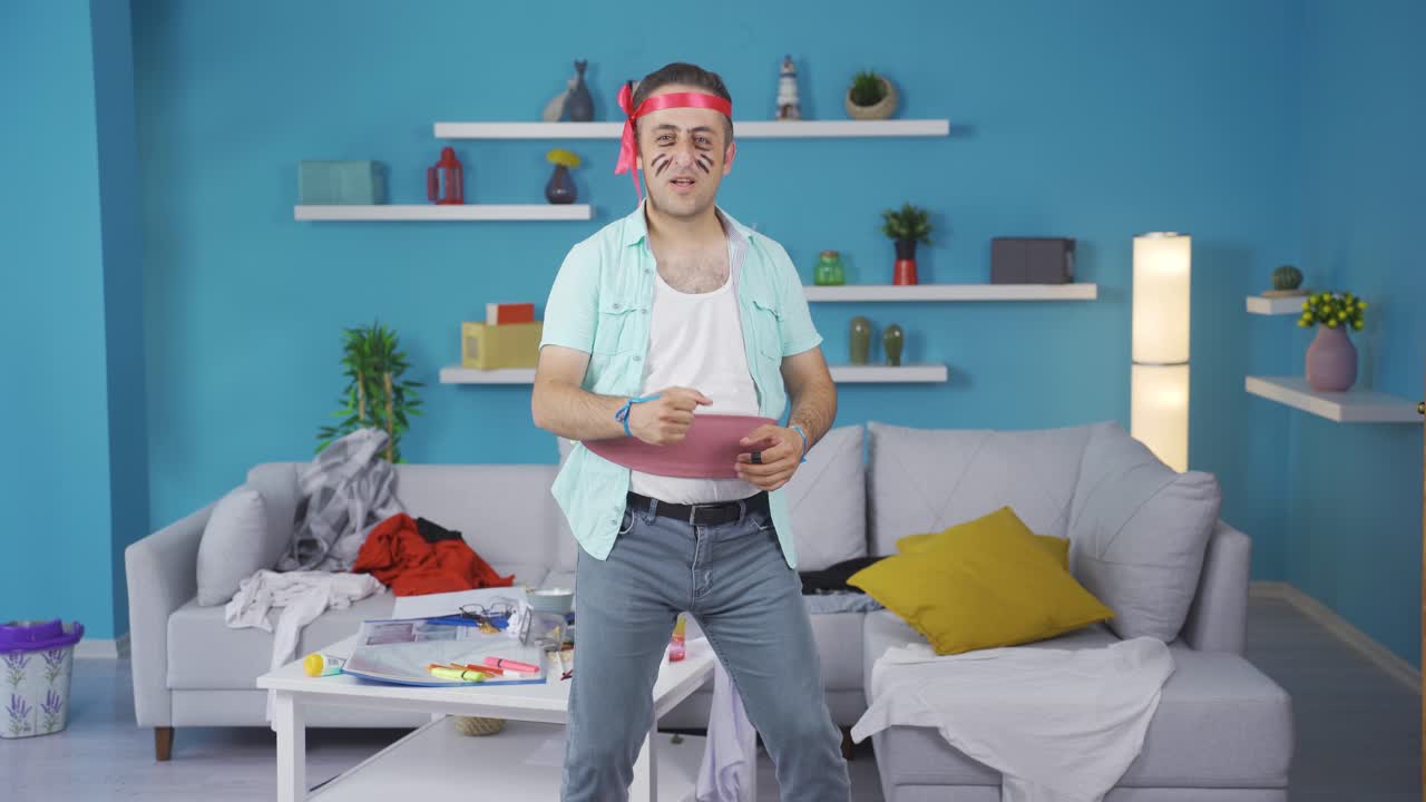 es un músico gracioso.