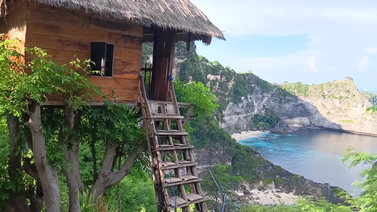 View from the &amp;quot;Rumah Pohon&amp;quot; near Diamond Beach, Nusa Penida, Bali