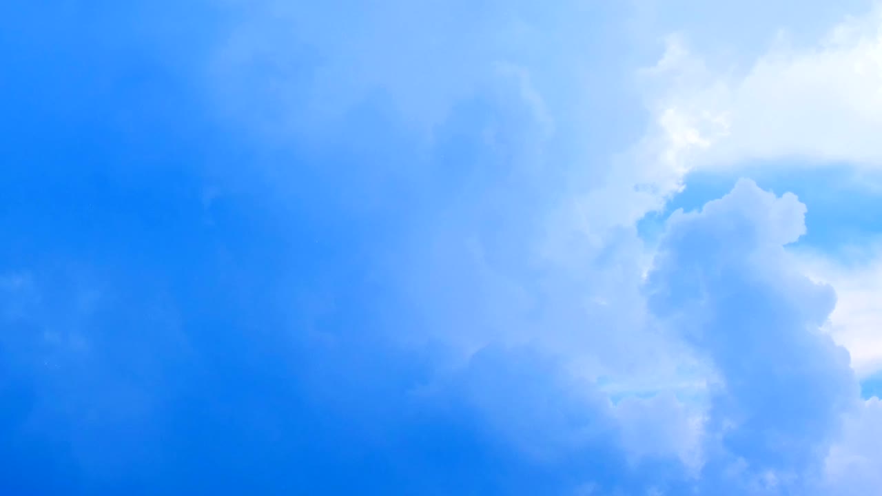 여름 큐로닌부스 구름의 발달과 움직임