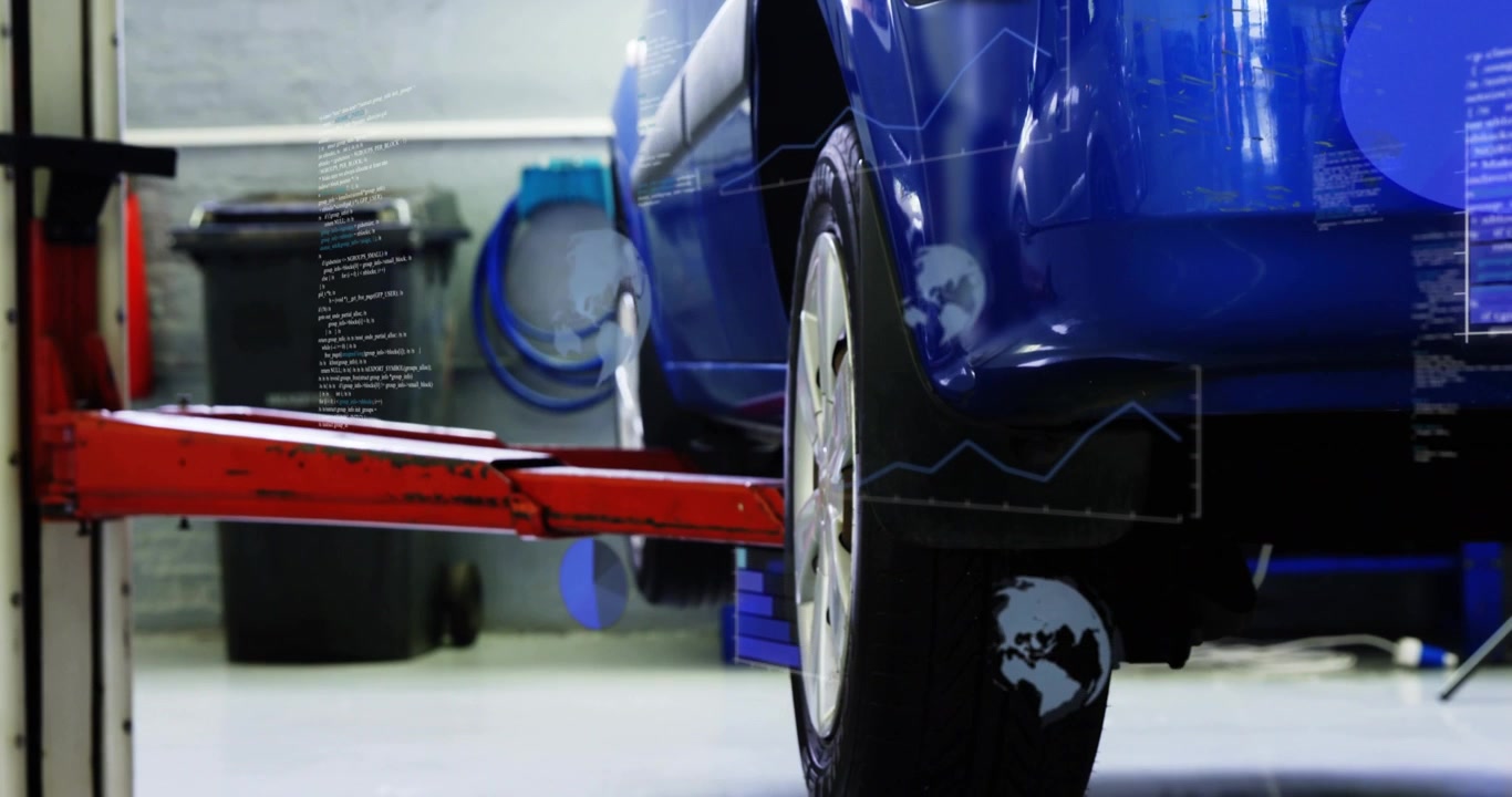 Brazos de elevación rojos extendiéndose bajo un coche azul, el elevador levantando la rueda trasera y superposiciones animándose para el HUD.