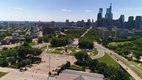 Aerial-Shot-of-Philadelphia-Skyline-and-Art-Museum