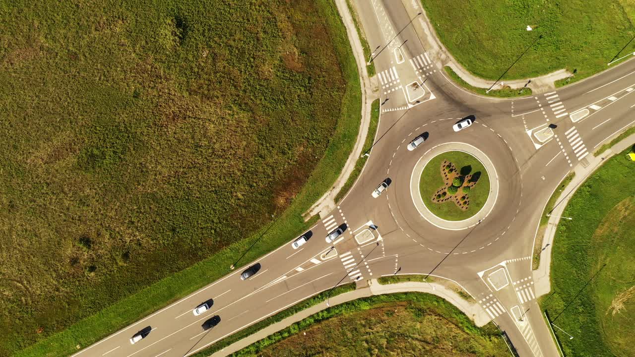 도로 교차로 회전,  뷰 드론 pov