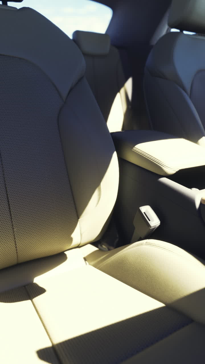 Interior de coche moderno con asientos cómodos y diseño espacioso