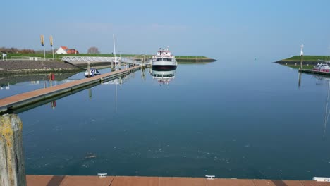 Flying-low-to-the-water-at-the-harbour-towards-the-ship