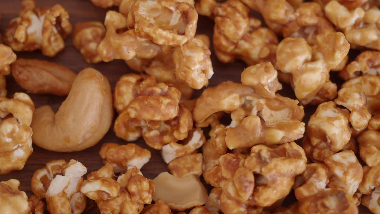 Caramel Corn and Cashews