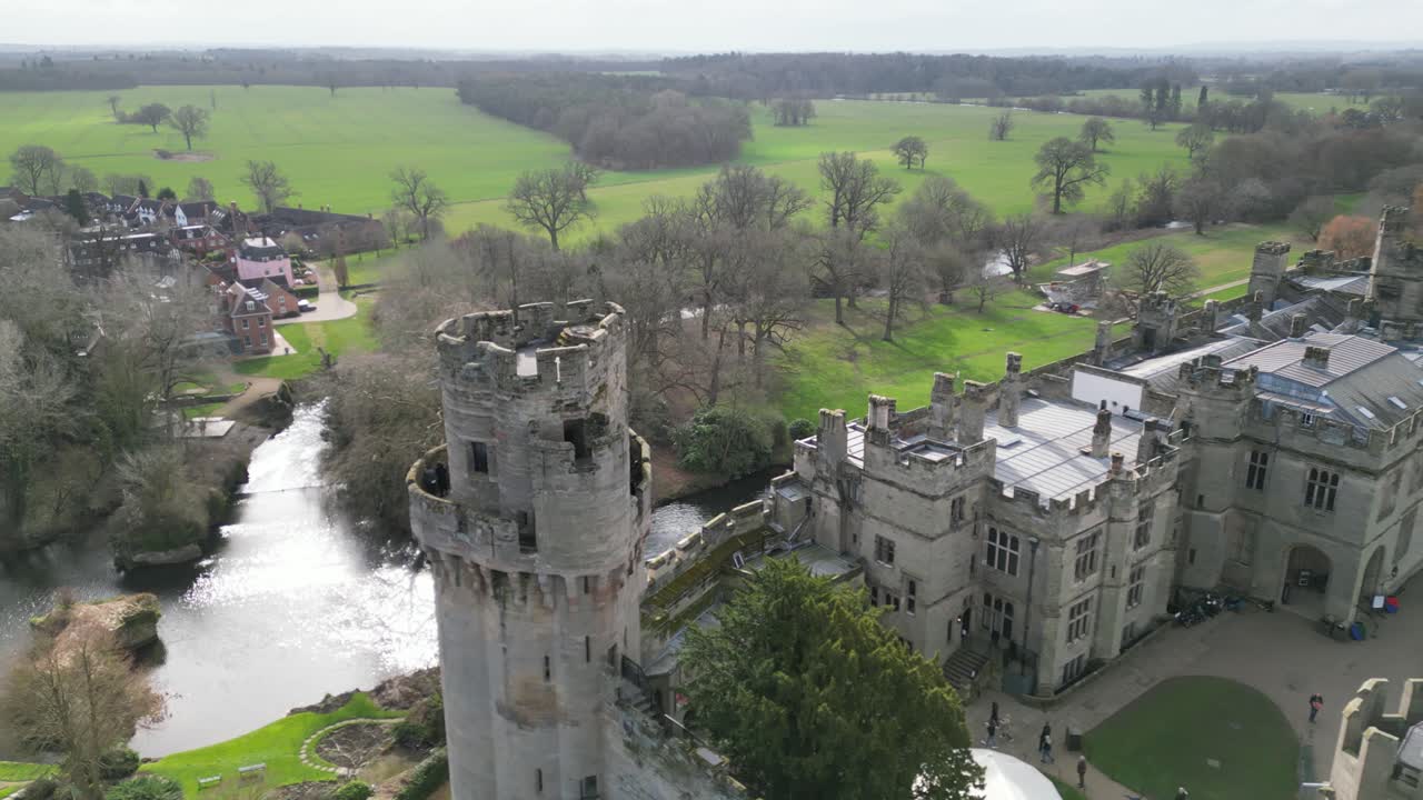 워릭 캐슬 포탑 및 성벽 워릭셔 영국 무인 항공기, 공중