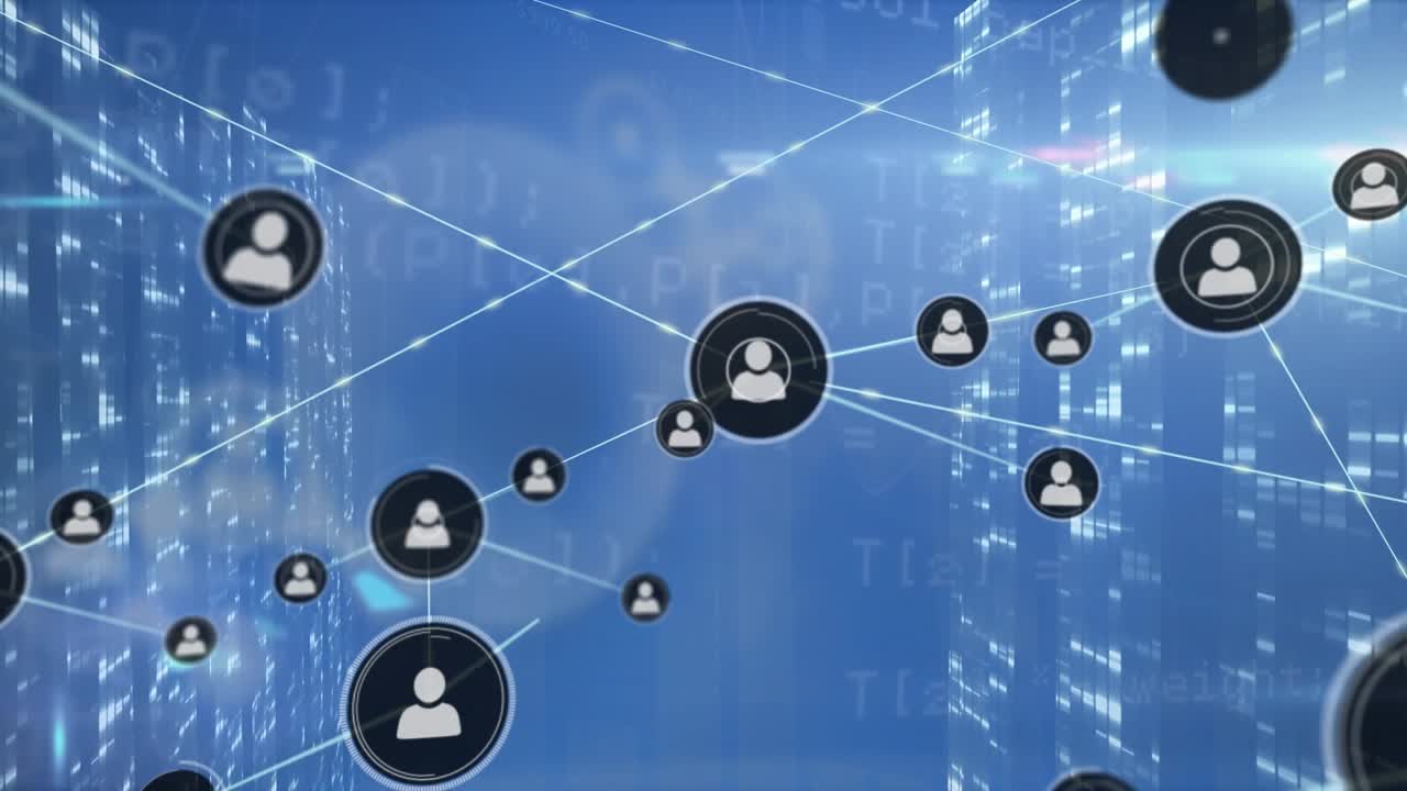 Videoen viser en digital animation af programkoder med lys og data på en alfakanal