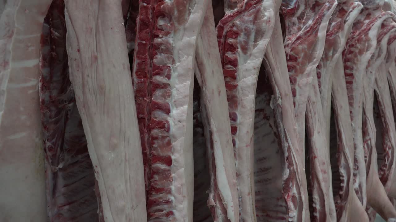 Il maiale viene consumato sia fresco cucinato che conservato