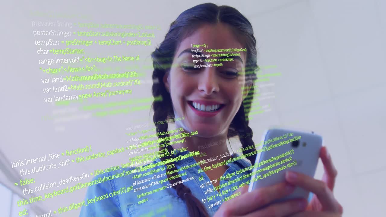 animación del procesamiento de datos sobre una mujer biracial usando un teléfono inteligente