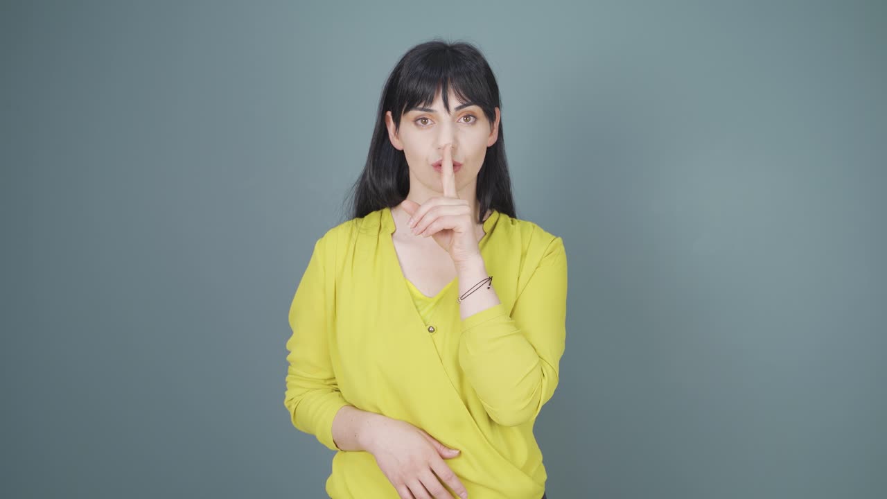 La donna che vuole silenzio