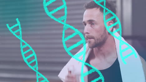 animación de adn sobre hombre caucásico feliz bebiendo agua y descansando en el gimnasio