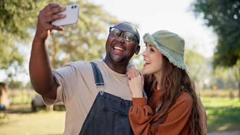 Interracial,-Menschen-Und-Selfie