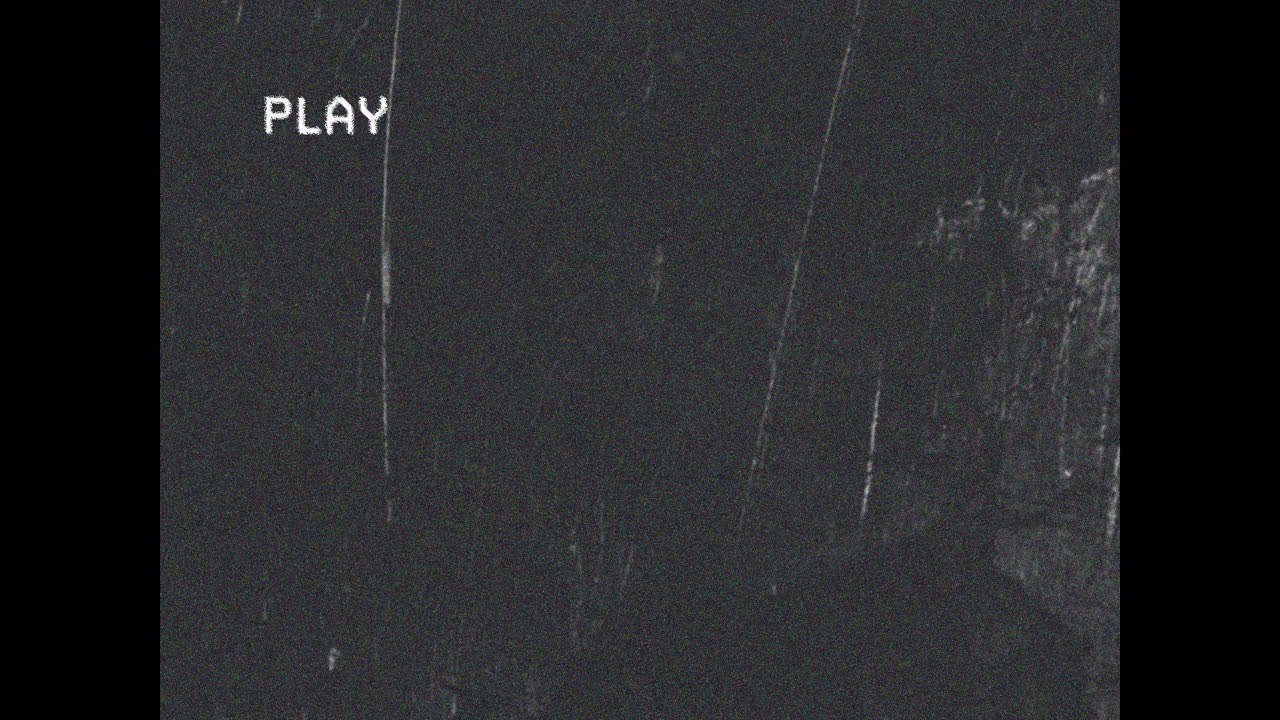 빈티지 비디오 테이프 위의 스크래치의 애니메이션