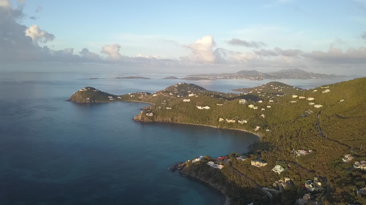 세인트 상공을 비행하는 드론