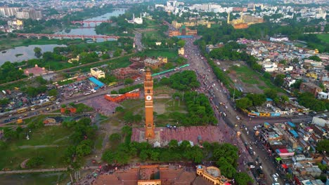 la tour de l'horloge d'husainabad et bada imambara architecture indienne vue depuis un drone