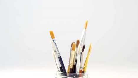 Close-up-of-various-paint-brushes