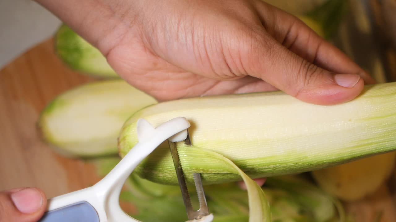 Peeling Zucchini