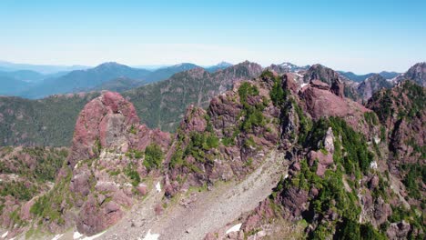 Rotating-Around-Jagged-Mountain-Range---Mackenzie-Range,-Vancouver-Island,-BC,-Canada