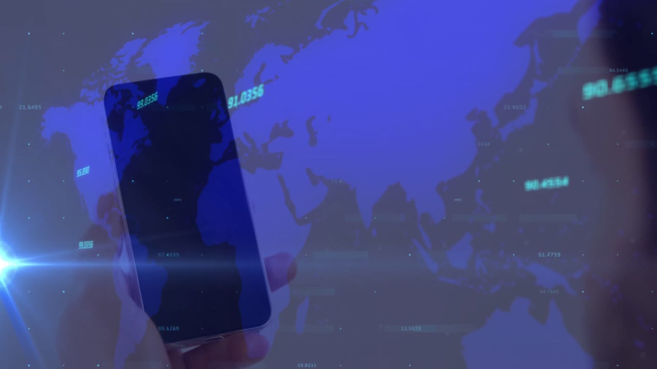 animación del procesamiento de datos y el mapa sobre el hombre utilizando un teléfono inteligente