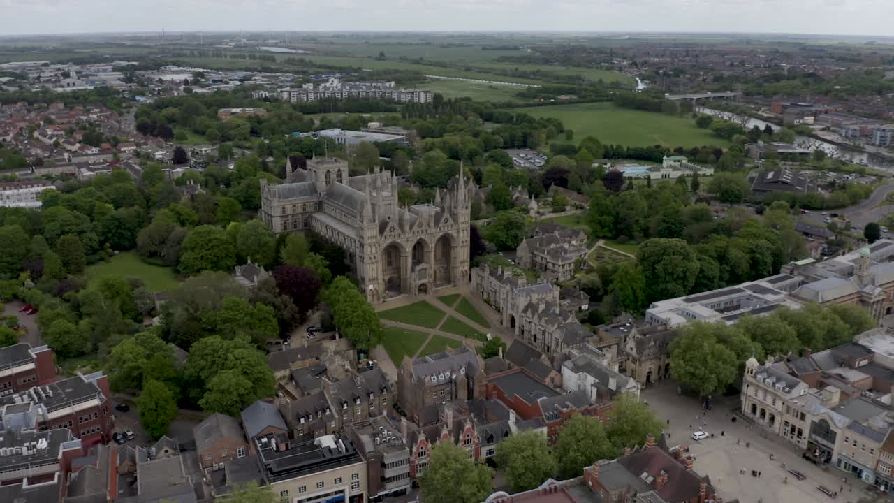 imágenes aéreas de 4k de la catedral de peterborough