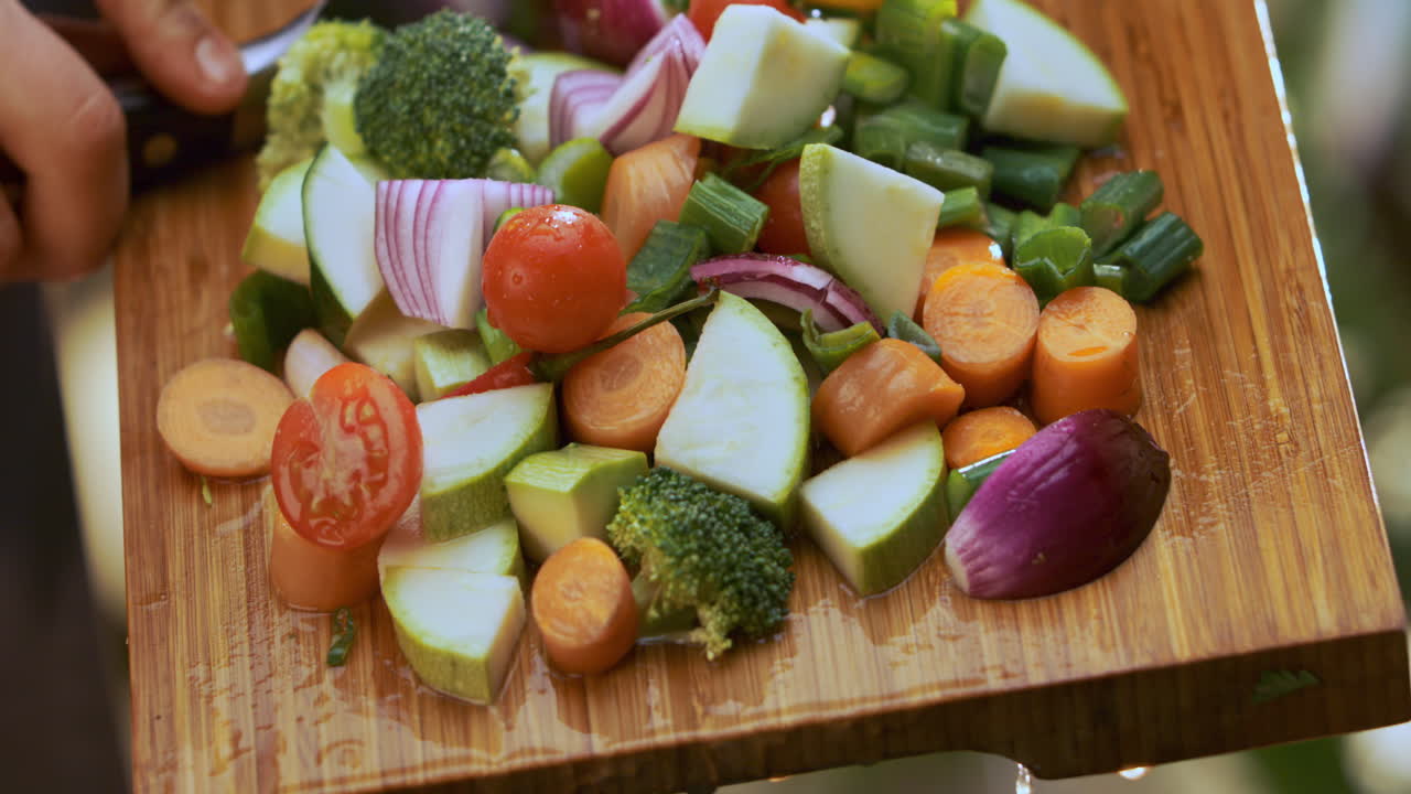 preparación de verduras frescas para cocinar