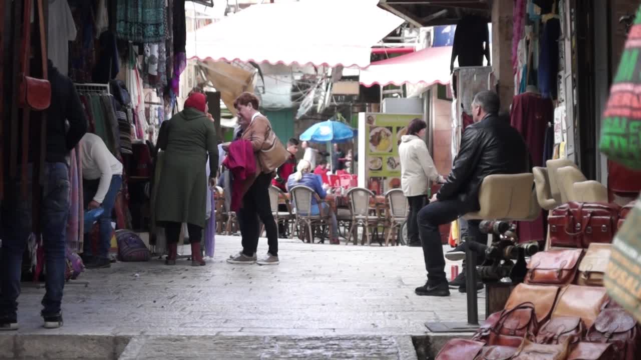 escena en la calle del mercado de jerusalén