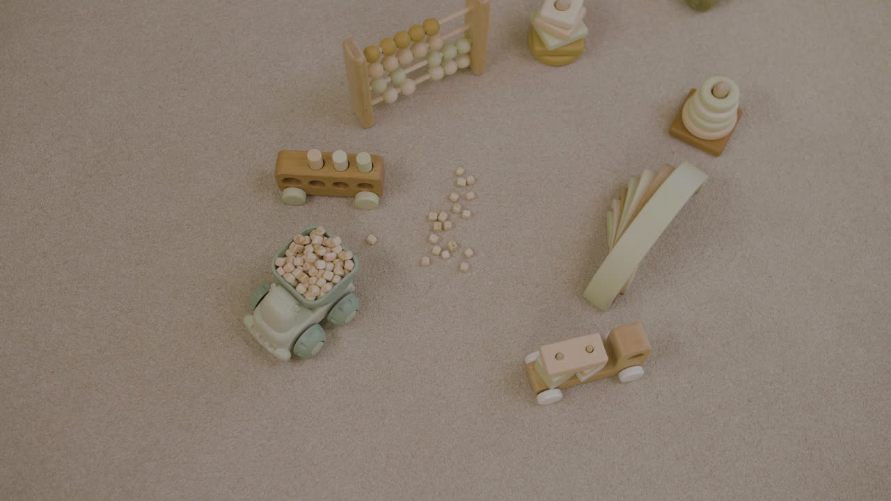 바닥에 에코 장난감