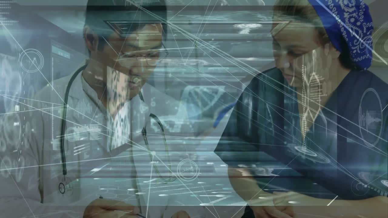 환자와 함께 아시아 남성 의사에 대한 데이터 처리의 애니메이션