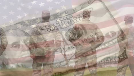 animación de billete de dólar estadounidense y fila de soldados sobre la bandera estadounidense ondeando