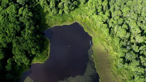 Lago-Oxbow:-El-Río-Kinabatangan-Se-Encuentra-En-El-Estado-Malasio-De-Sabah.