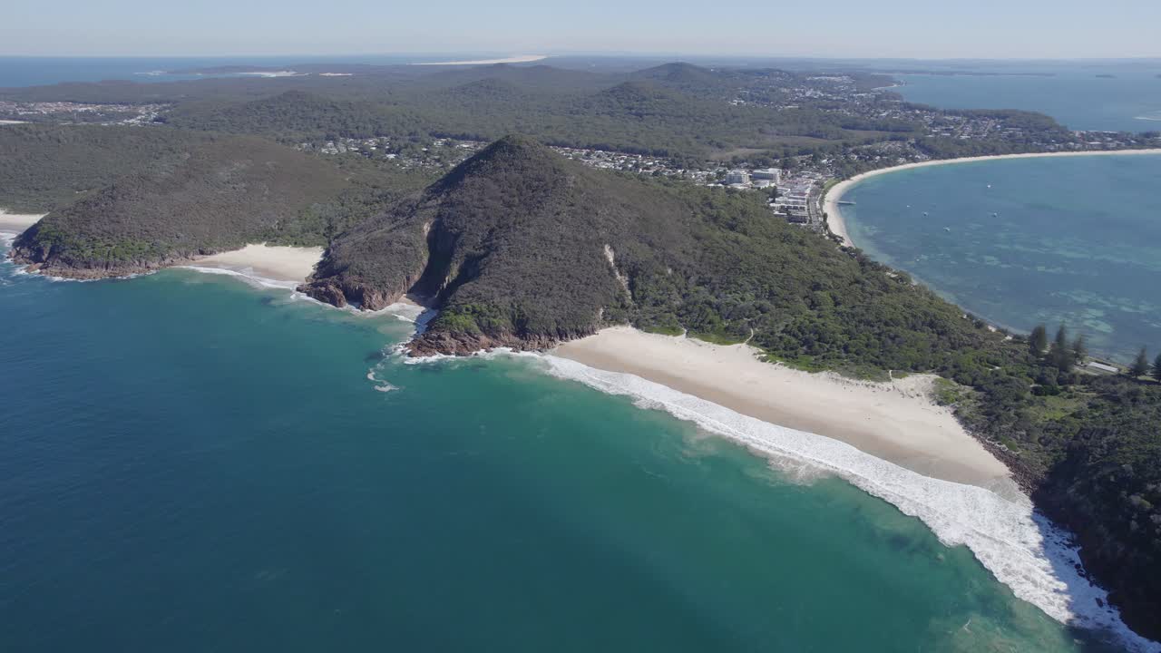 토마리 국립 공원, 포트 스티븐스, 뉴 사우스 웨일스, 오스트레일리아의 제니스 비치, 워크 비치 및 박스 비치 - 드론 촬영